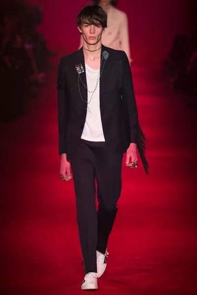 Look 23